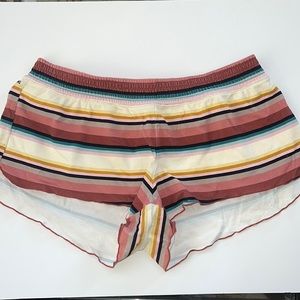 Billabong Stripped shorts, Size L